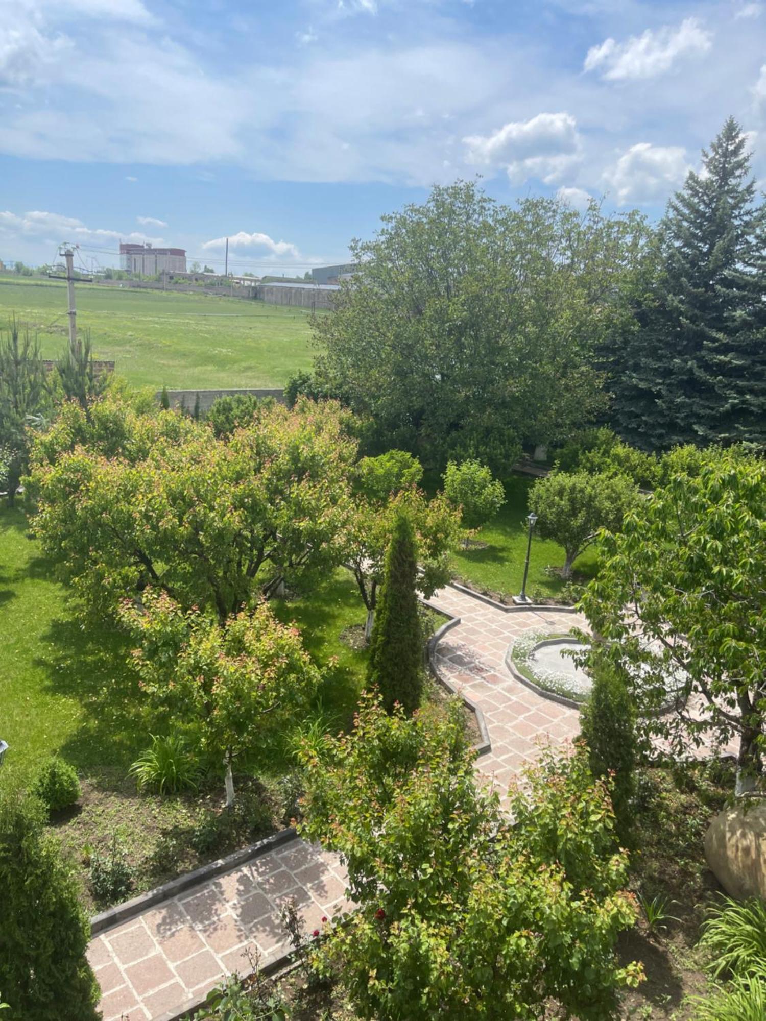 In Gyumri Hotel ภายนอก รูปภาพ