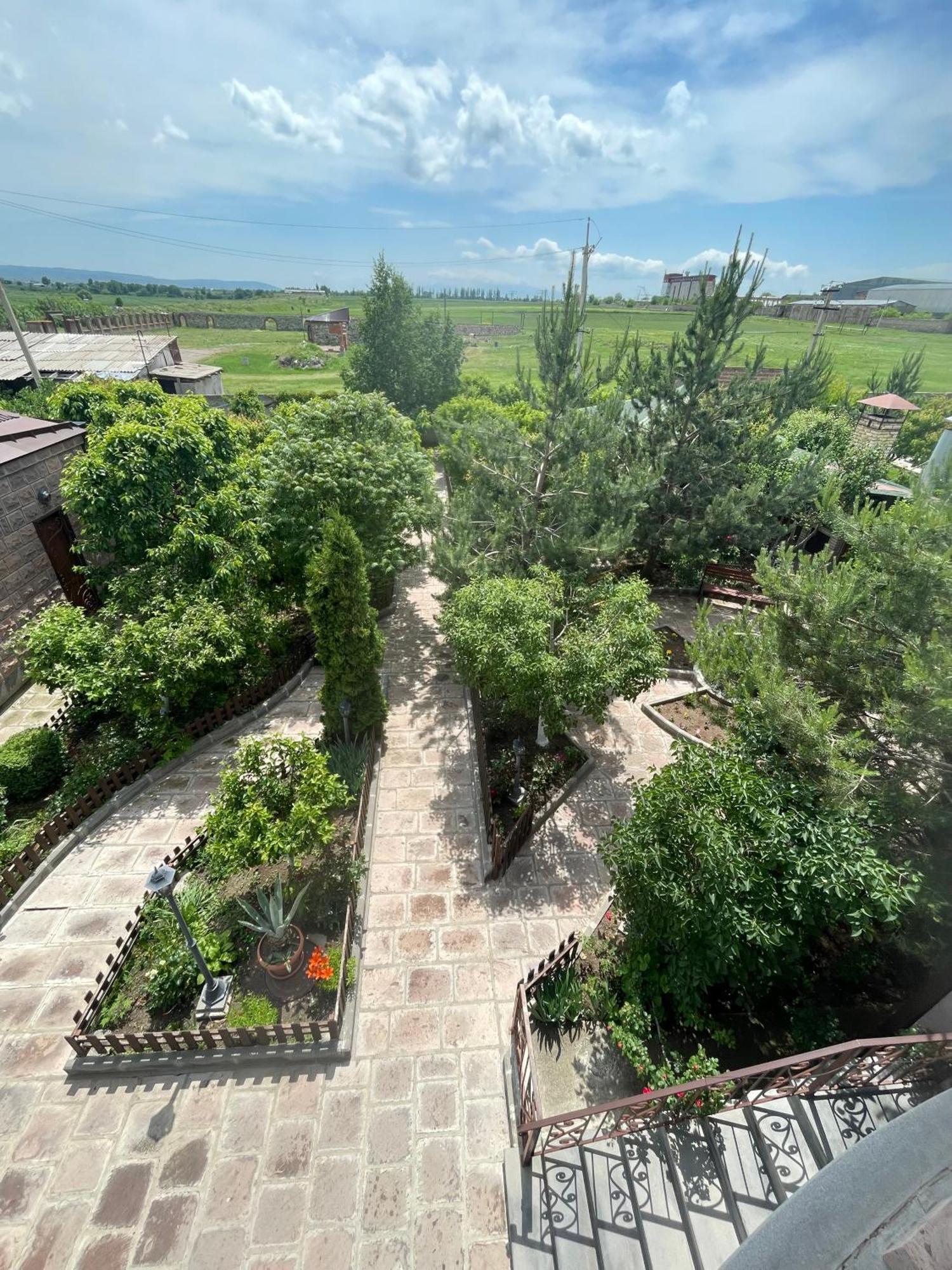 In Gyumri Hotel ภายนอก รูปภาพ